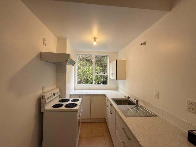 owhiro bay, 2 bedrooms