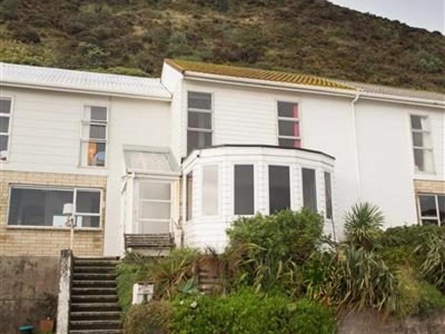 Owhiro Bay, 2 bedrooms