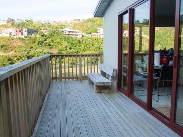 Owhiro Bay, 3 bedrooms