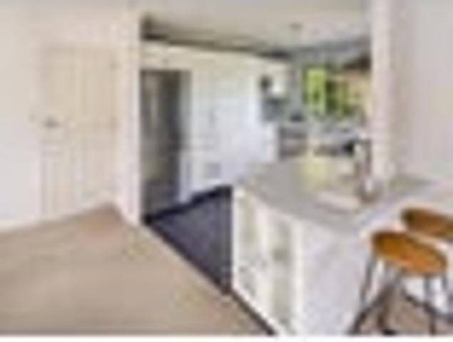 Owhiro Bay, 3 bedrooms, $785 pw
