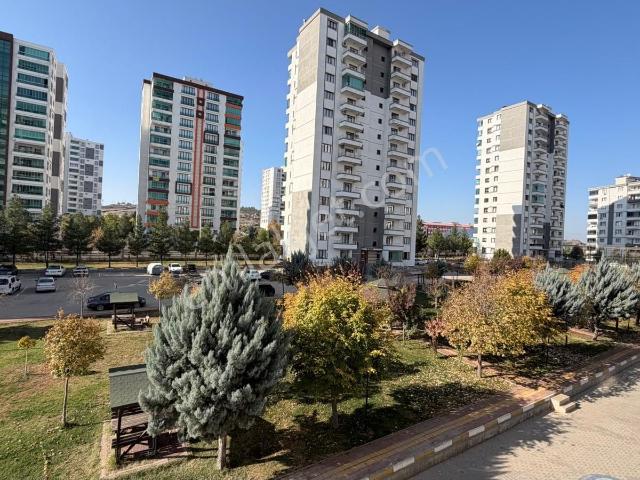 Otogar Arkasında Şehir Hastanesi Yanında 3+1 Satılık Daire