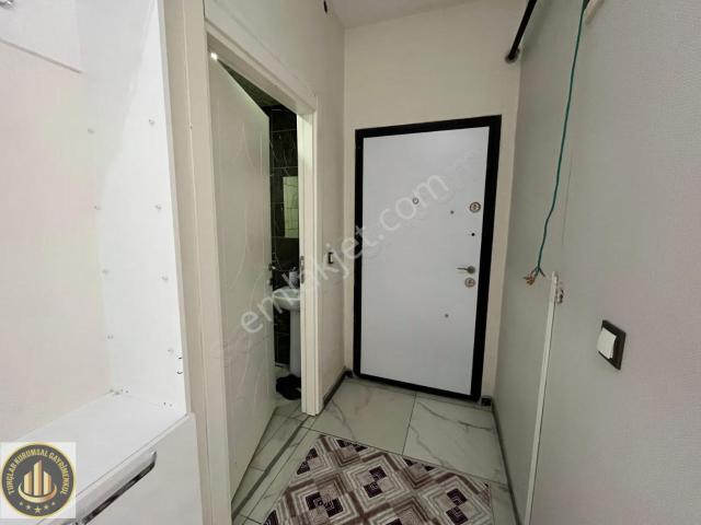 Otogar Karşısı Bağcılar'da Eşyalı 2+1 Kiralık Daire