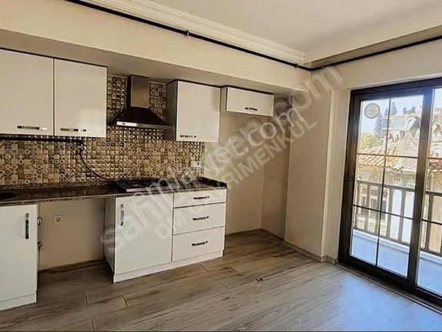 Otoparklı, Fırın Akyol'un Orada Kiralık 2+1 Temiz Ev