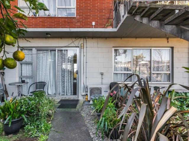otahuhu, 2 bedrooms