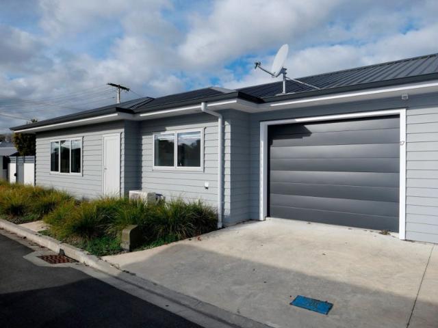 otaki, 2 bedrooms