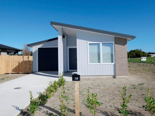 otaki, 3 bedrooms