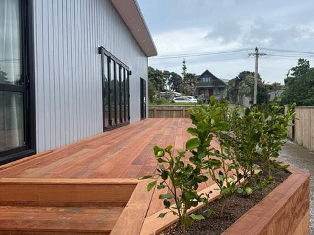 otaki beach, 2 bedrooms