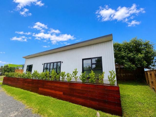 otaki beach, 2 bedrooms