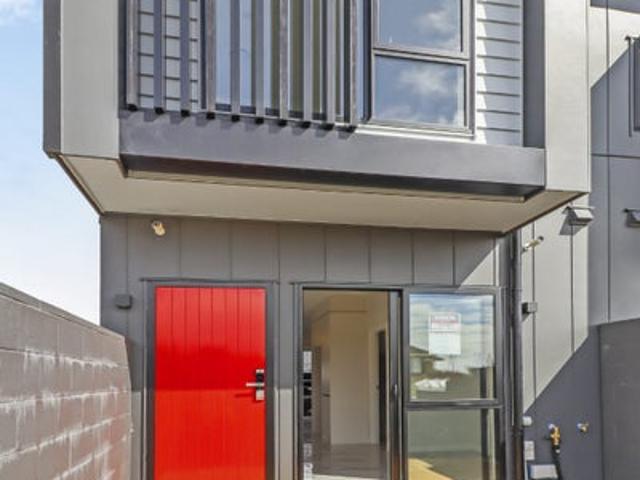 otara, 2 bedrooms