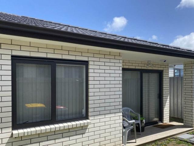 otara, 2 bedrooms