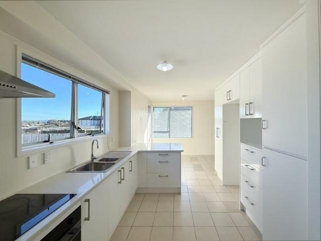 otara, 3 bedrooms