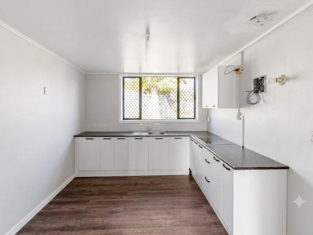 otara, 3 bedrooms