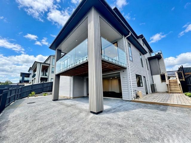 oteha, 6+ bedrooms