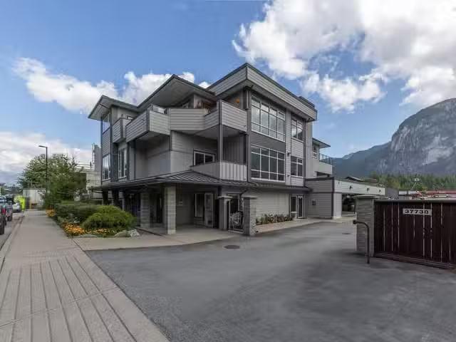 Other Property for sale in Squamish, Squamish, 37738 Third Ave.