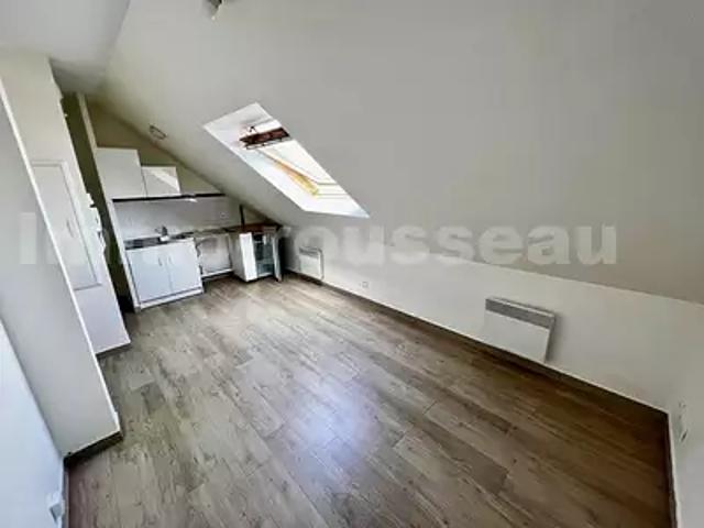 Othis 77280 Location appartement 1 pièce t1 au dernier étage parking