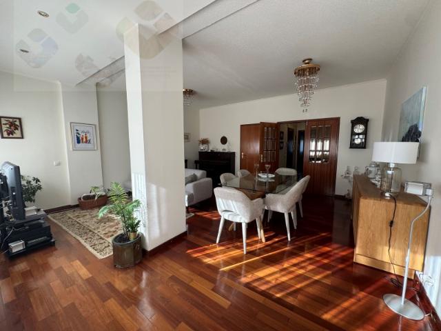 Ótimo T3 Venda Nova muito central