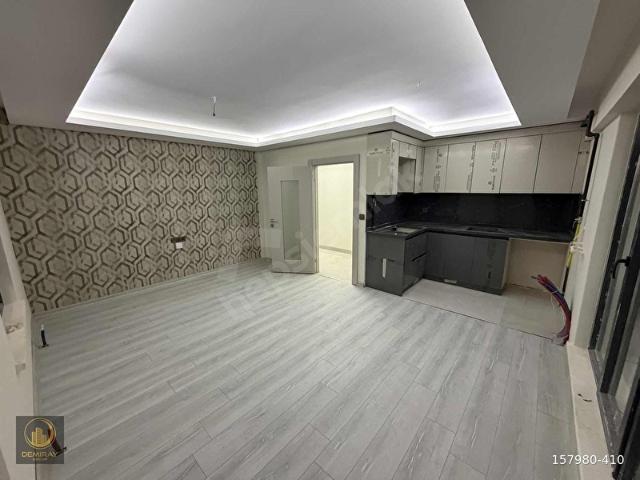OTURUMA HAZIR SIFIR VE İSKANI ALINMIŞ 2+1 GİRİŞ KAPALI GARAJLI