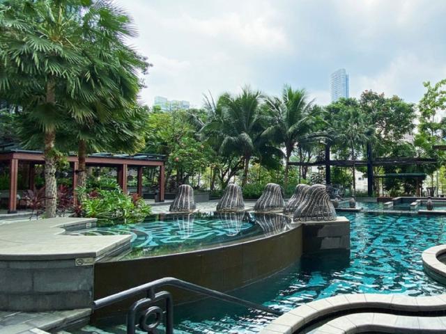 OUE Twin Peaks Condominium For Rent, $4,600, 1 Bed 1 Bath 571 sqft $8.06 psf