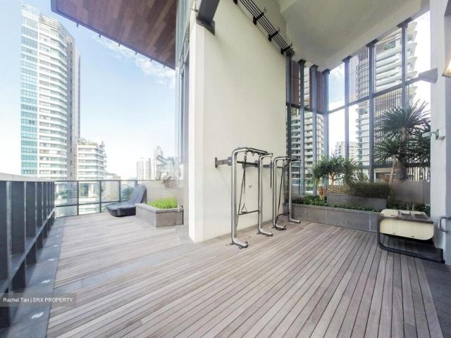 Oue Twin Peaks D9, Condominium
