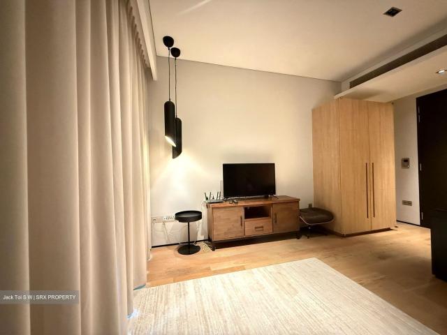 Oue Twin Peaks D9, Condominium