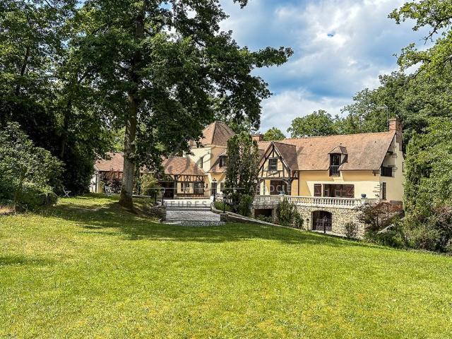 OUEST PARIS FORET RAMBOUILLET POIGNY LA FORÊT 78125 MAISON 345 M² 5 CHB PISCINE PARC 103