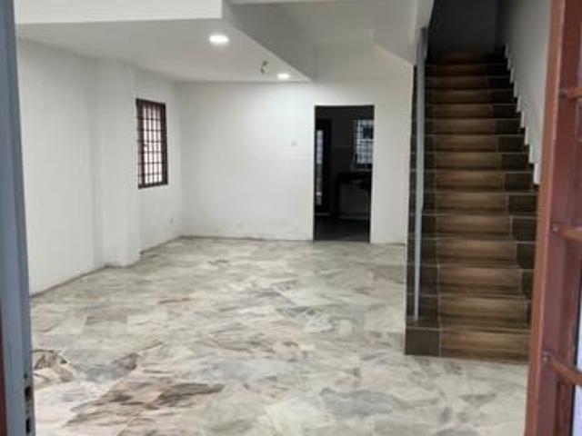 oug parklane high floor condo