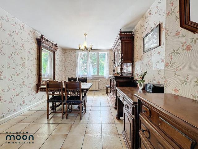 Oullins Appartement t3 53m2 Cave et Parking Résidence l'Oasis