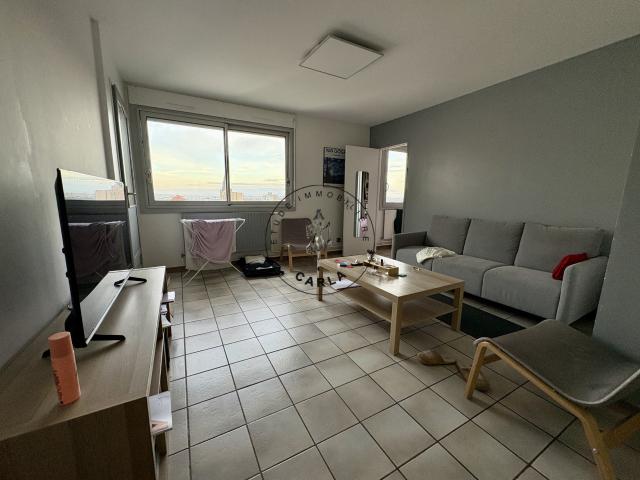 Oullins centre, appartement T5 traversant avec une alcôve
