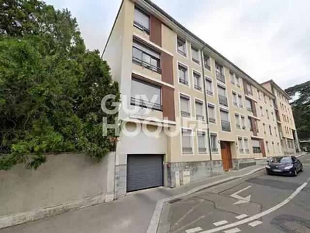 Oullins 69600 Achat / Vente parking au dernier étage