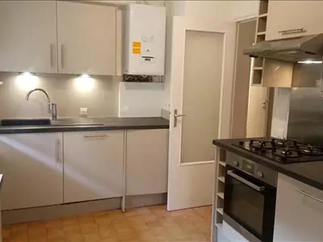 Oullins 69600 Location appartement 2 pièces t2 parking