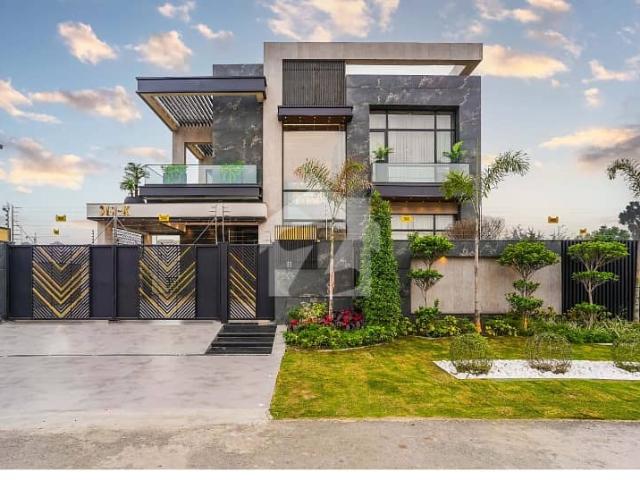 Out Standing Top Quality Brand New House With Basement Designed By Mazhar Munir For Sale In Dha PHASE 6