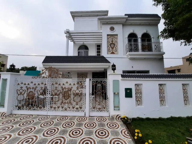 Outclass house for rent in tulip block bahria town Lahore Bahria Town ID 82654