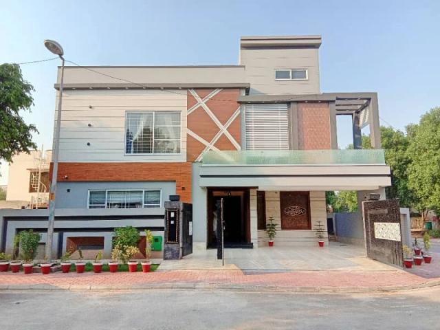 Outclass house for rent in bahria town jasmine block Lahore Bahria Town ID 82652