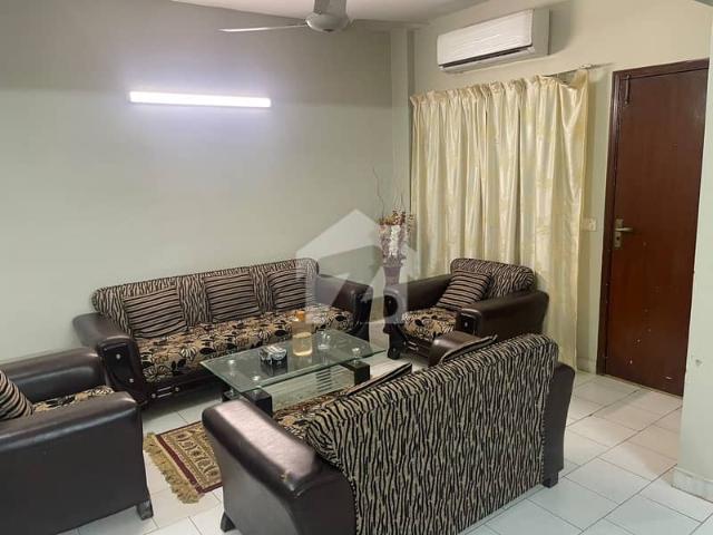 Outclass Location Apartment For Sale in Clifton