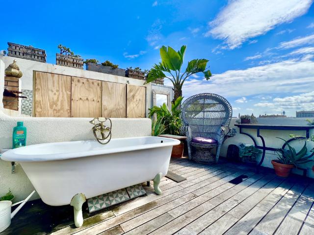 Outdoor Bathtub! Rooftop with Amazing 360° Views