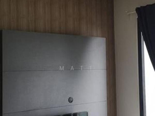 Outstanding Amenities, Vibrant Community, Close to Office & LRT