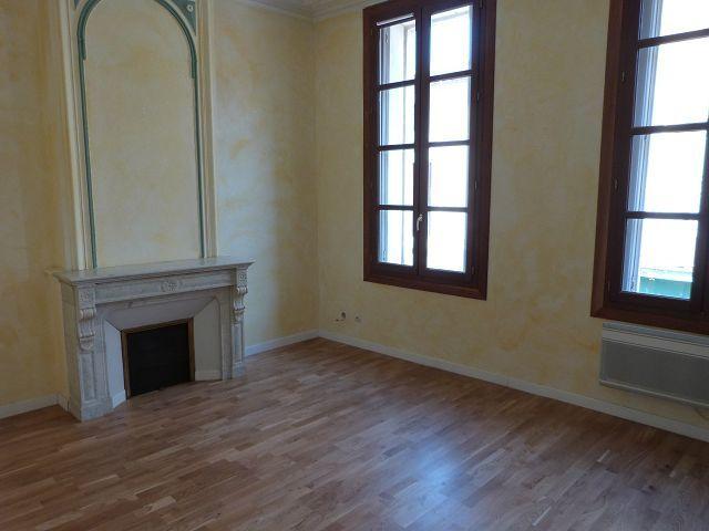 OUVEILLAN APPT T3 AU 1ER ETAGE
