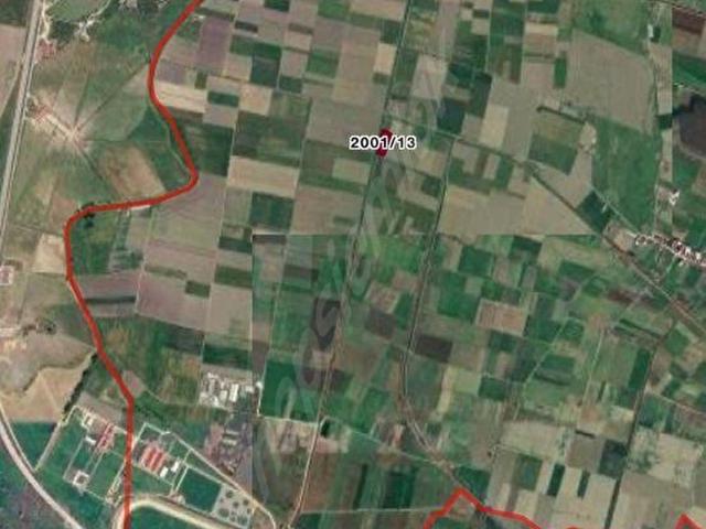 Ovaazatlı'da 2329m Yola Cephe Su Kanalı yanında Tarla