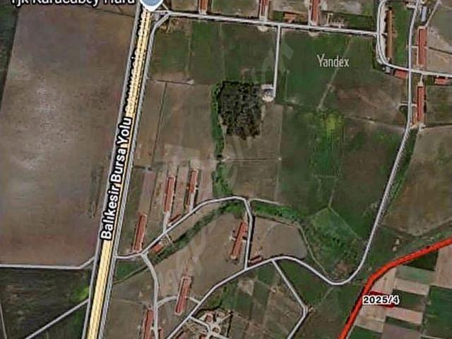 OVAAZATLIDA RESMİ YOLA CEPHELİ, DÜZ VE VERİMLİ 2377 m TARLA