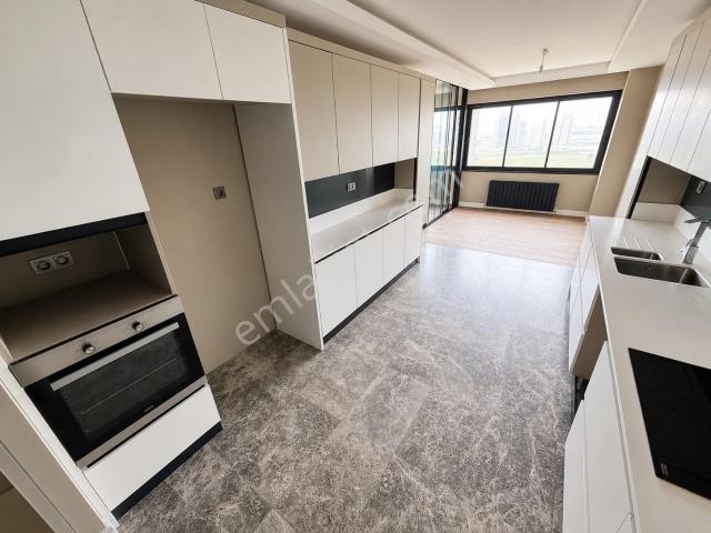 Ovacıkta Panoramik Manazaralı Ultra Lüks Kış Bahçeli 3+1 Daire