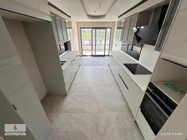 OVACIKTA BULVAR ÜZERİ ÇİFT BLOKLU SİTEDE YERDEN ISITMALI 190 M2