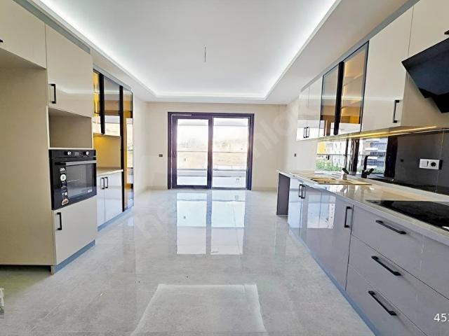 OVACIK MERKEZ LAVANTA BAHÇESİ YAKININDA 4+1 SIFIR YERDEN ISITMA