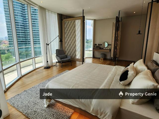 Low Density Oval KLCC Sky Villa Opposite Park near MRT