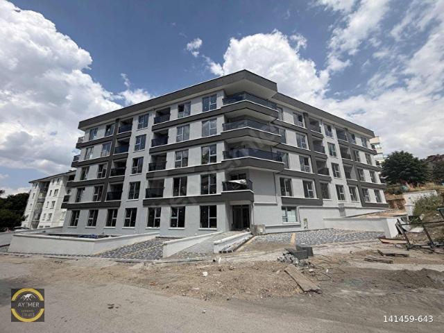 ÖVEÇLER KABİL CADDESİ ÜZERİ 1+1 ARA KATTA SATILIK LÜKS DAİRE