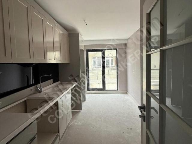 Öveçler Lizbon Caddesine Komşu Sıfır 2+1 Satılık Lüx Daire