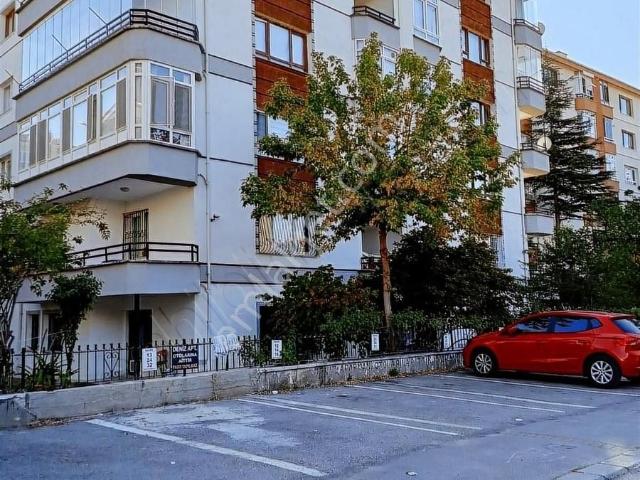 Öveçler 2.caddede 2+1 Merkezi Lokasyonda Satılık Daire