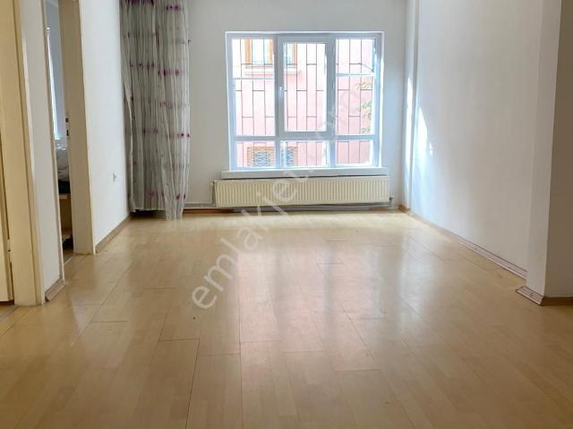 Öveçler'de Bahçe Katı 2+1 Otoparklı Kiralık