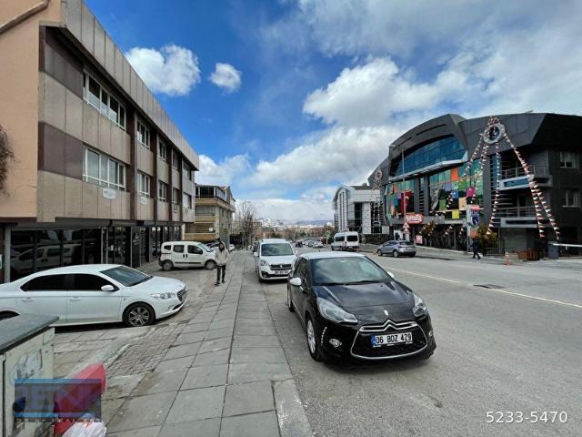 Öveçlerde Köşe Konumlu Dükkan
