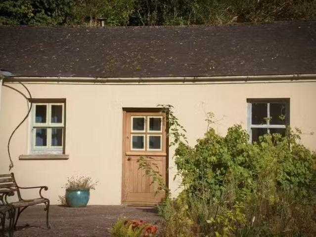 Ovens, Farran, Co. Cork is for rent