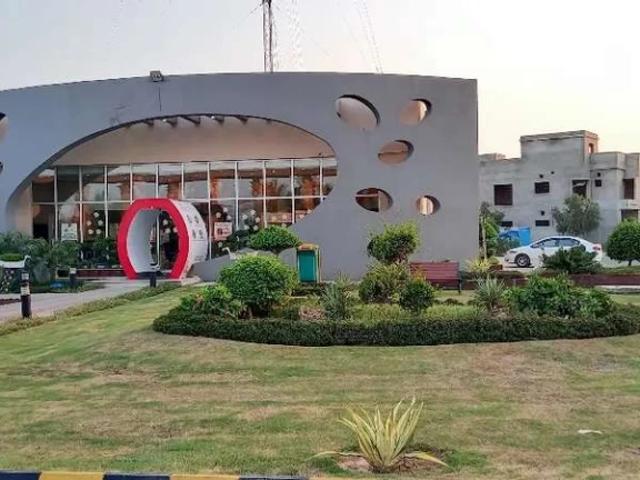 Overceze Block 8 Marla Plot Sale Facing Park All Dues Clear Kay Sath. Lahore Zaitoon New Lahore City ID 24038